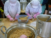 大倉味噌・豆腐作り体験